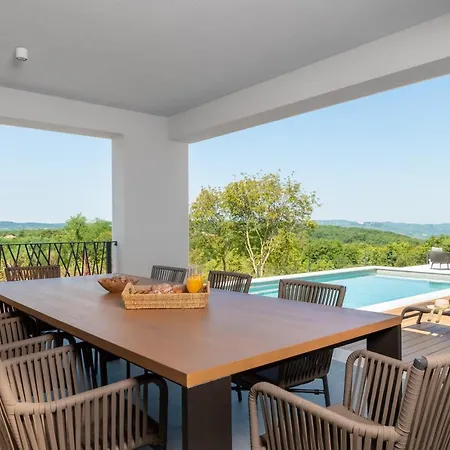 Villa La Guardia Istria ***** Sumber
